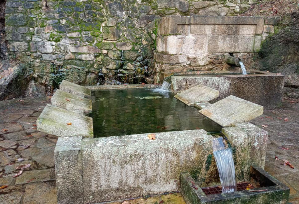 Fonte e lavadoiro de Sar - Dodro - San Xián de Laíño