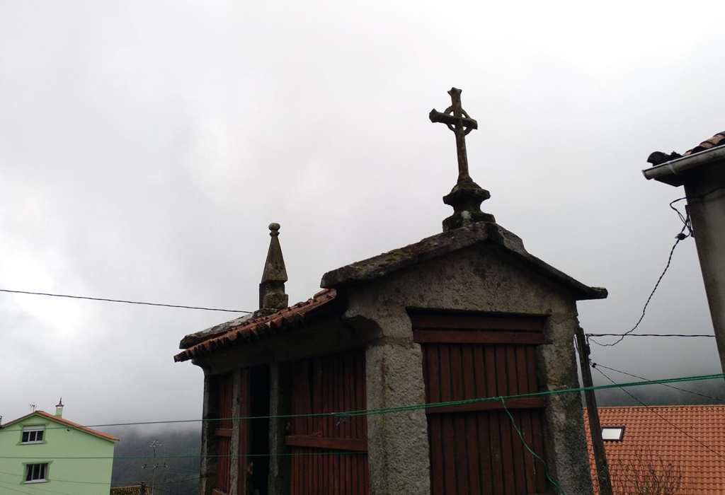 Hórreo de Bustelo - Dodro - San Xoán de Laíño