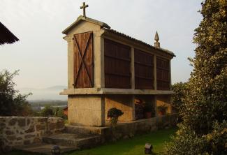 Hórreo de Lestrobe - Dodro - Santa María de Dodro