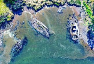 Restos de barcos areeiros - Rianxo - Santa María de Isorna